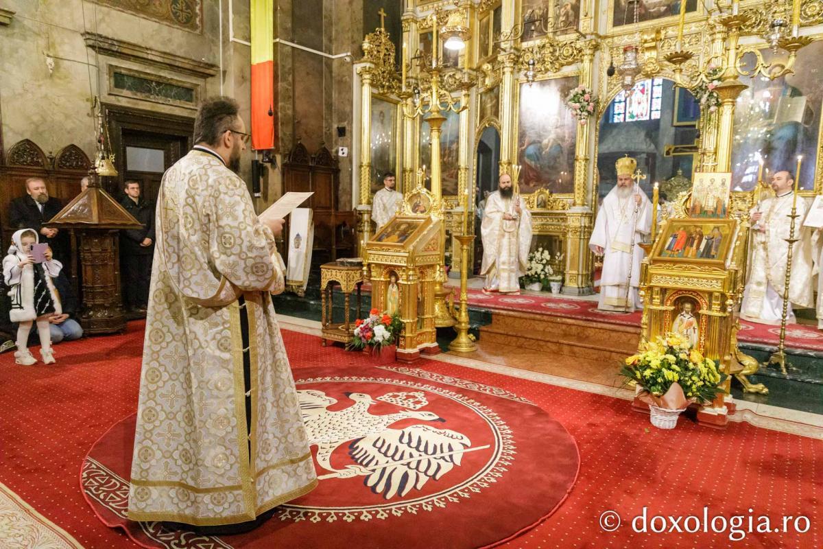 Liturghie arhierească la Catedrala Mitropolitană din Iași  în cinstea Sfinților Trei Ierarhi / Foto: pr. Silviu Cluci